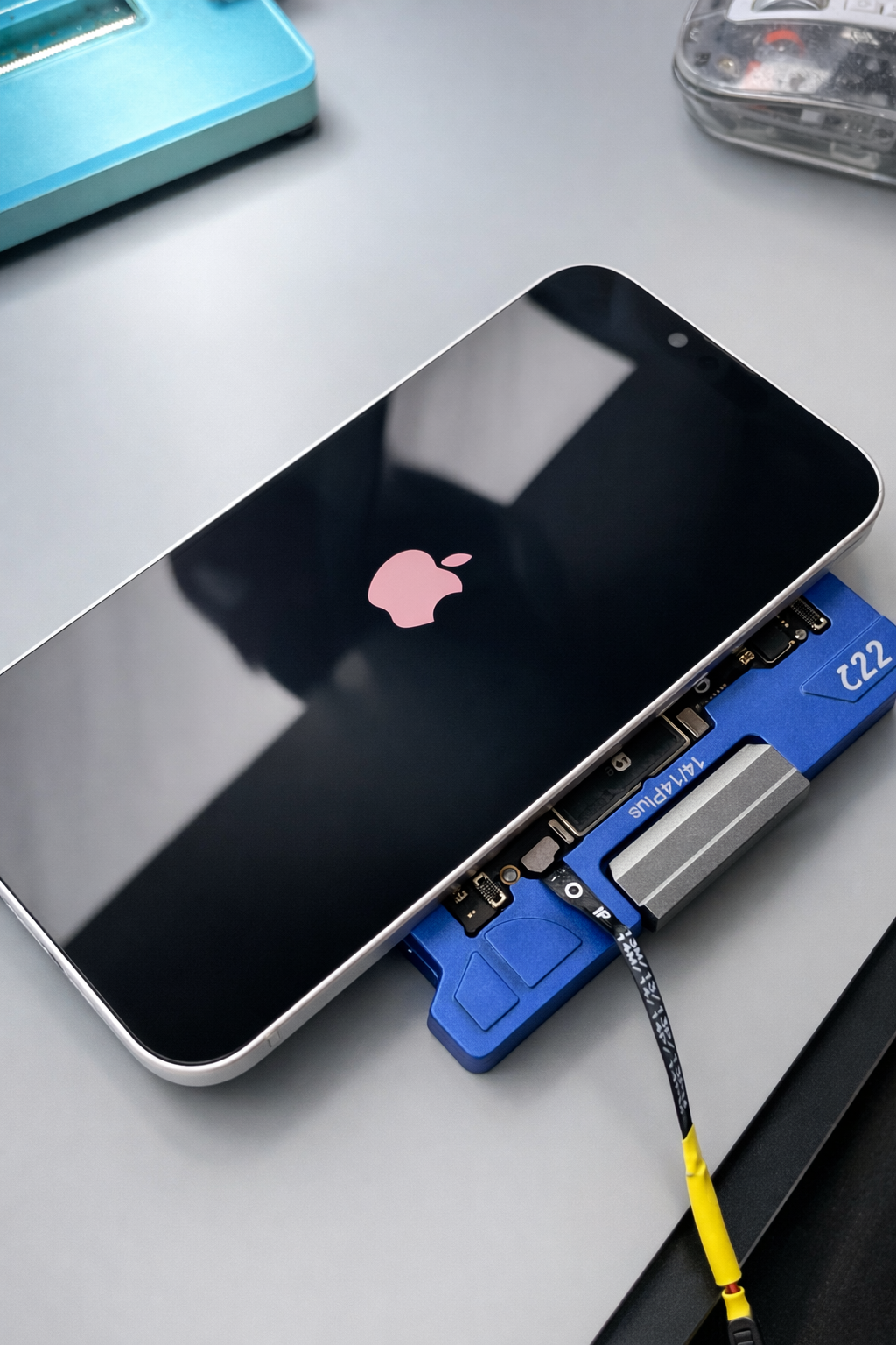 ซ่อม iPhone 14 Plus เปิดไม่ติด